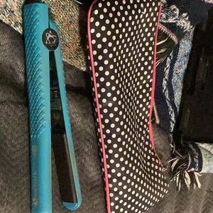 Evalectric Flat Iron with Pink Case